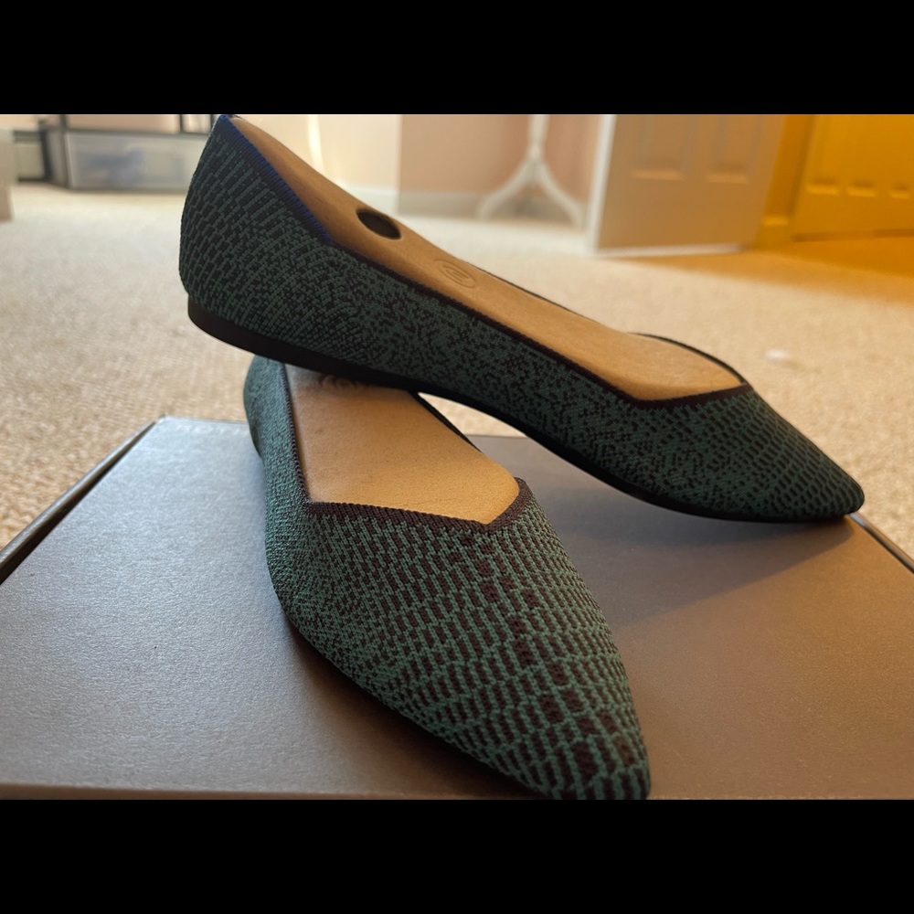 Size 9 Rothys Point. Spruce Python (Emerald And N… - image 1